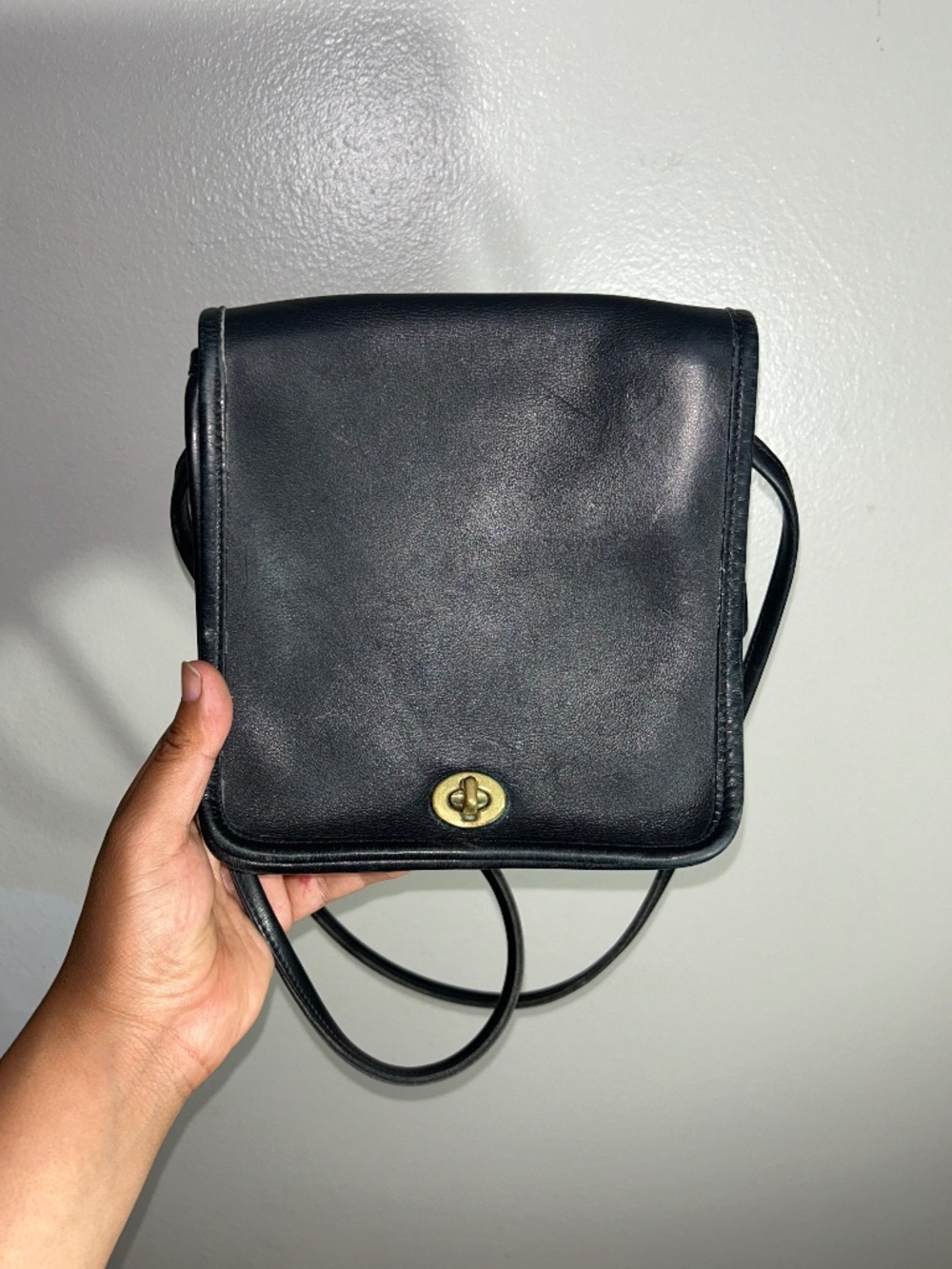 VINTAGE Coach Compact Pouch Crossbody (9620), black leather, brass hardware